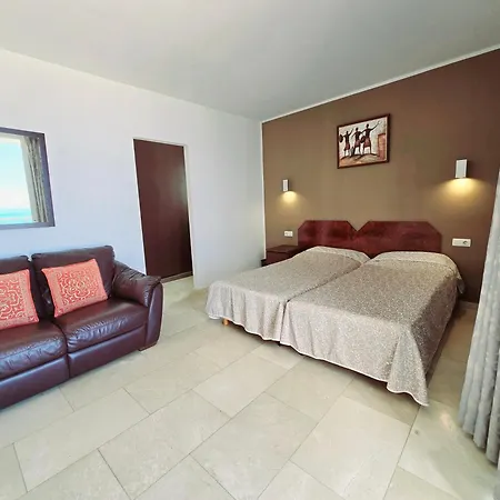 La Tagora With Private Pool *